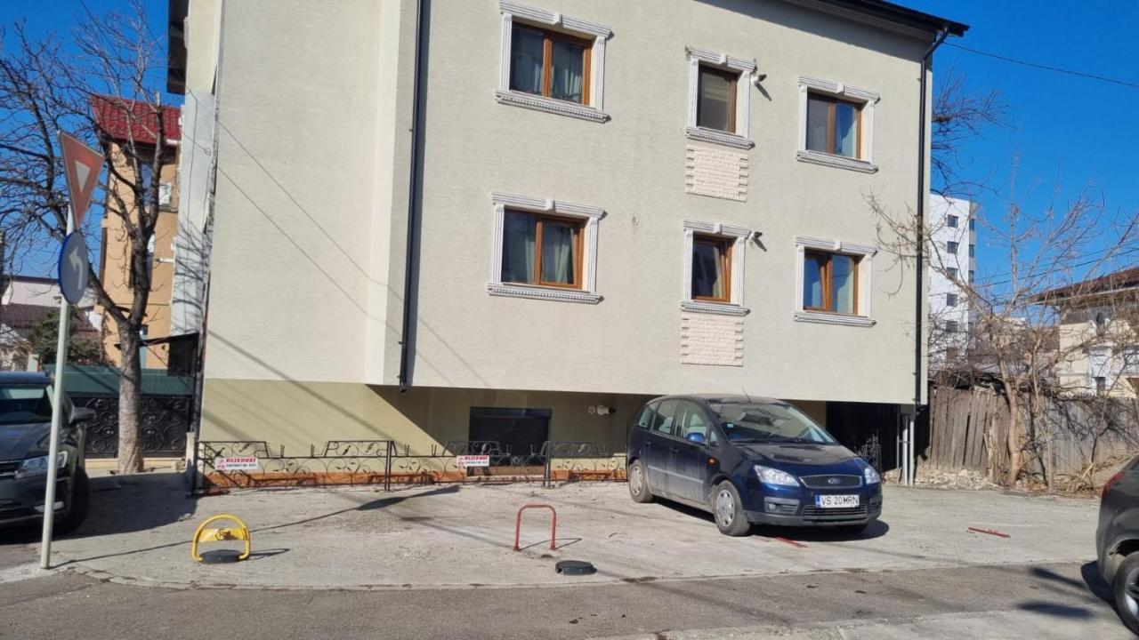 Charm 2 Palas Apartment Yaş Dış mekan fotoğraf