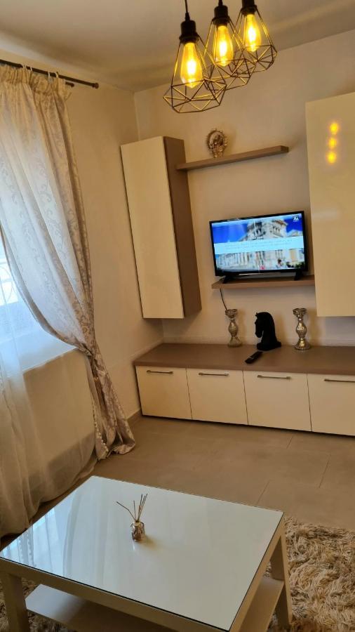 Charm 2 Palas Apartment Yaş Dış mekan fotoğraf
